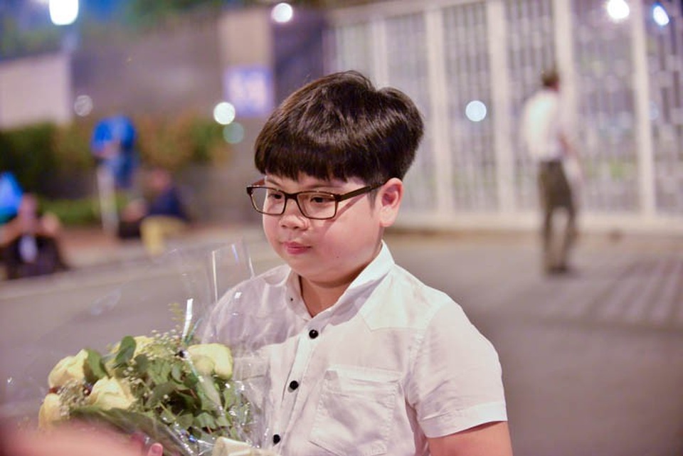 Chuyện chưa kể về cậu bé bất ngờ được Tổng thống Donald Trump tặng hoa - 2 Em Nguyễn Như Khôi