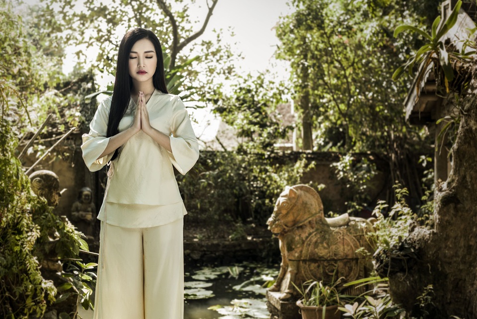 BTV Diệp Anh làm người mẫu cùng “nàng thơ xứ Huế” - 8 BTV Diệp Anh làm người mẫu cùng “nàng thơ xứ Huế” - 8