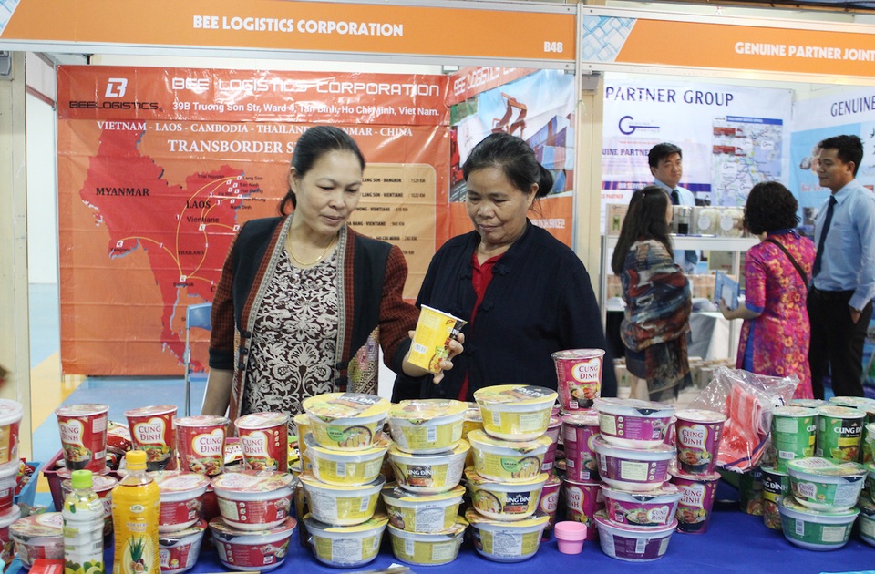 Hàng Việt "áp đảo" tại thị trường Lào - 7