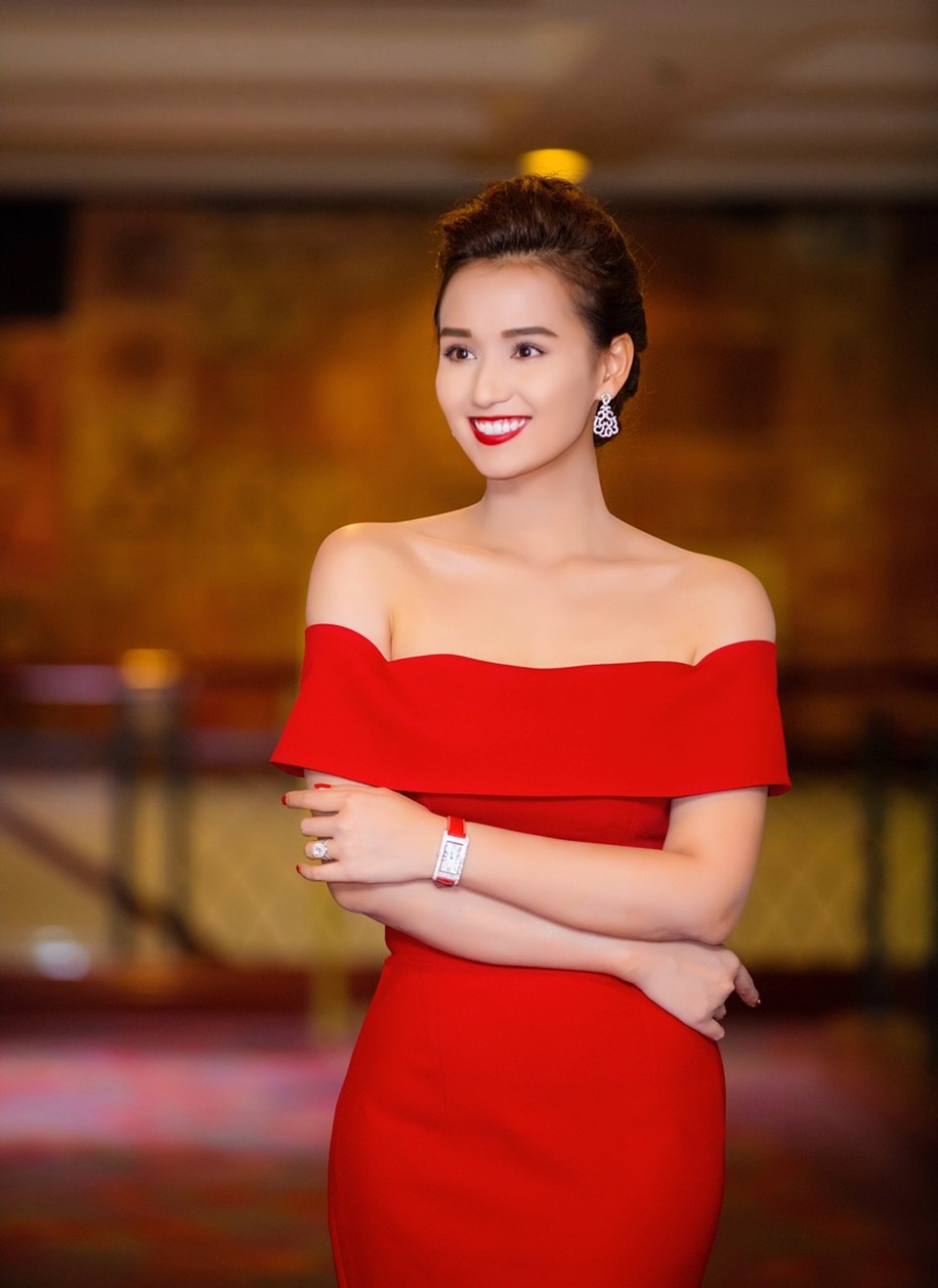 Lã Thanh Huyền: Từ “người đẹp” mất thăng bằng đến diễn viên đắt “sô” - 5 Lã Thanh Huyền là cái tên hot của nhiều sự kiện ở miền Bắc. Ảnh: NVCC.