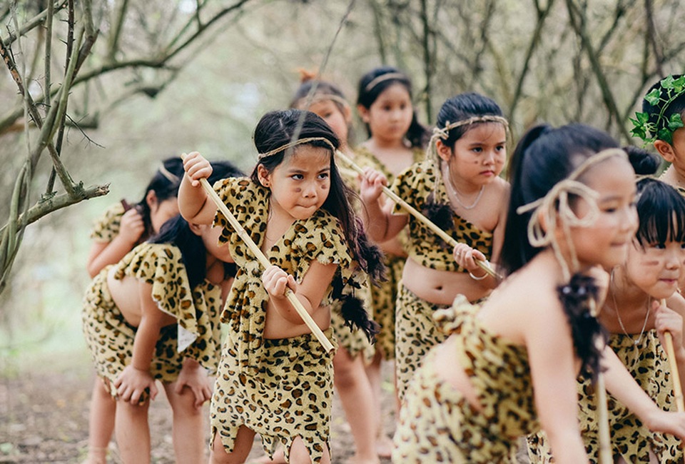 Ngộ nghĩnh ảnh kỷ yếu phong cách "thời đồ đá" của các bé - 13