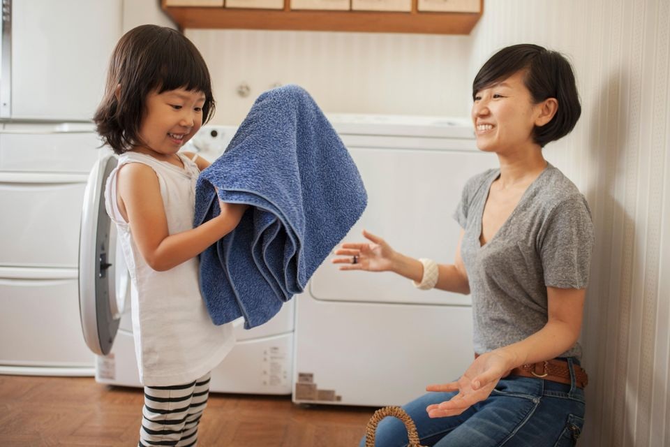 Trẻ không chịu làm việc nhà là do… bố mẹ! - 5 Trẻ không chịu làm việc nhà là do… bố mẹ! - 5