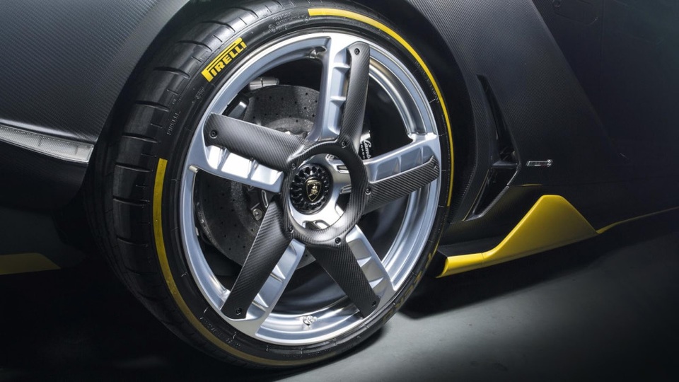 Chiếc Lamborghini Centenario đầu tiên đã có mặt tại châu Á - 6