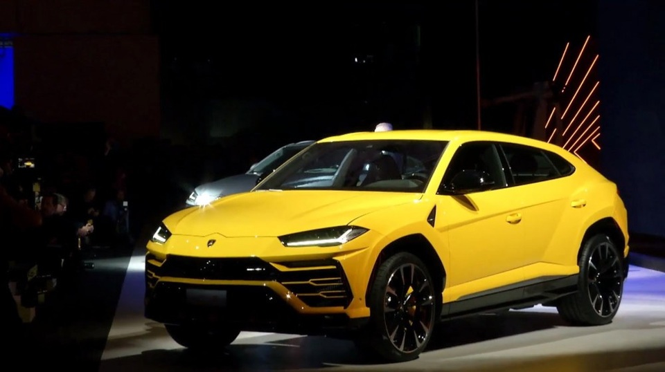 Lamborghini chính thức trở lại phân khúc SUV - 4 Lamborghini chính thức trở lại phân khúc SUV - 4
