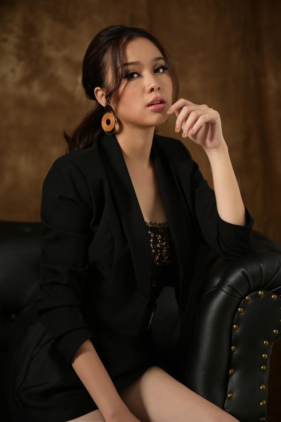 Top 10 Hoa hậu Việt Nam bị "chửi quá trời" vì vai diễn nhiều cảnh giường chiếu - 8