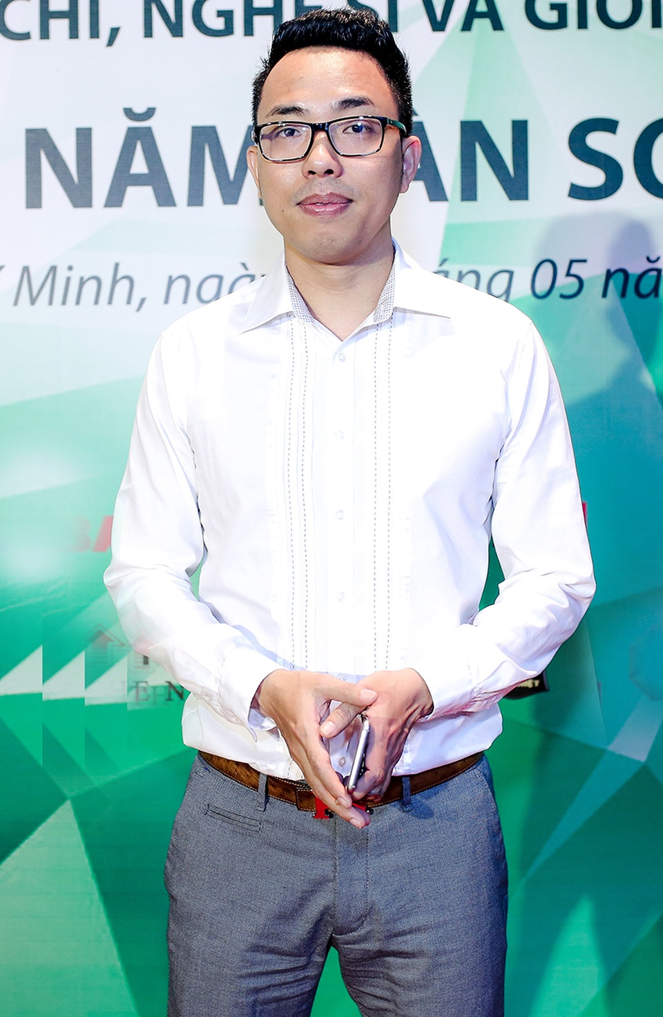 Sao Việt hào hứng với chuỗi kỷ niệm Làn sóng xanh 20 năm - 8 Nhạc sĩ Nguyễn Hồng Thuận