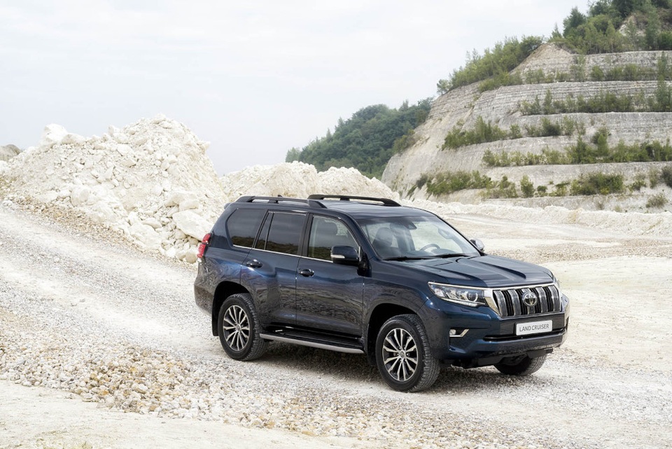 Land Cruiser Prado 2018 trình làng với diện mạo hoàn toàn mới - 16 Land Cruiser Prado 2018 trình làng với diện mạo hoàn toàn mới - 16