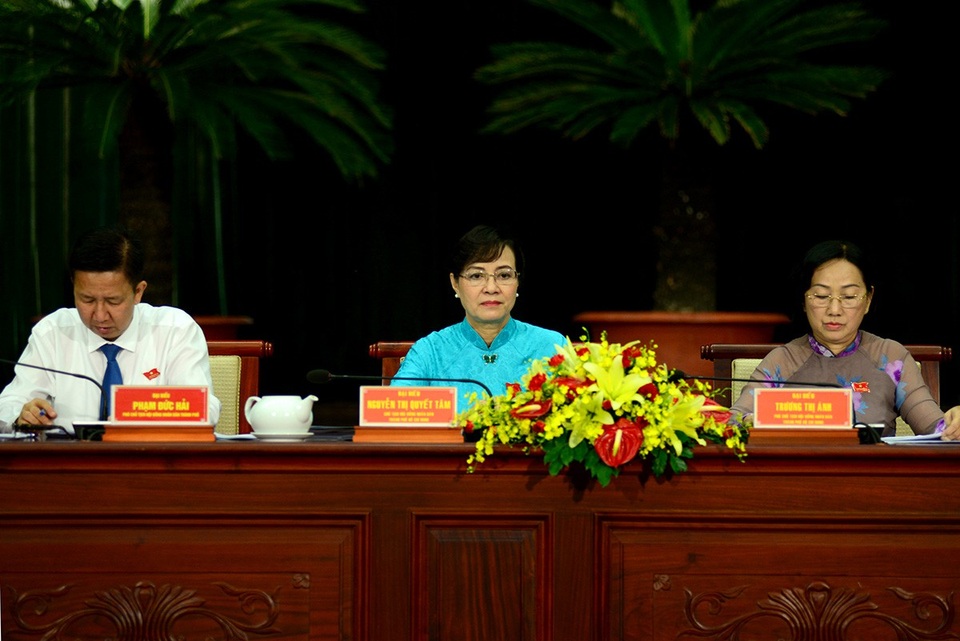 TPHCM: Phân cấp mạnh mẽ, nâng cao vai trò người đứng đầu - 2 Lãnh đạo HĐND TPHCM có nhiều nhiệm vụ quan trọng trong năm 2018 về triển khai thí điểm cơ chế, chính sách đặc thù cho TPHCM (ảnh Nguyễn Quang)