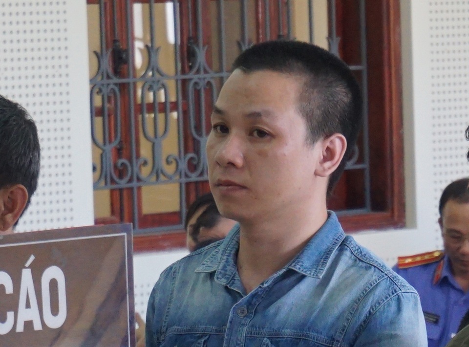 Chối tội vì người mua đã chết, trùm ma túy vẫn bị tuyên án tử - 2
Lê Doãn Chính bị tuyên phạt tử hình về tội mua bán trái phép chất ma túy