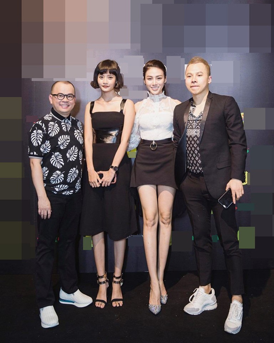 Lê Hà (áo trắng) cũng bất ngờ đến dự cùng Vũ Khắc Tiệp.