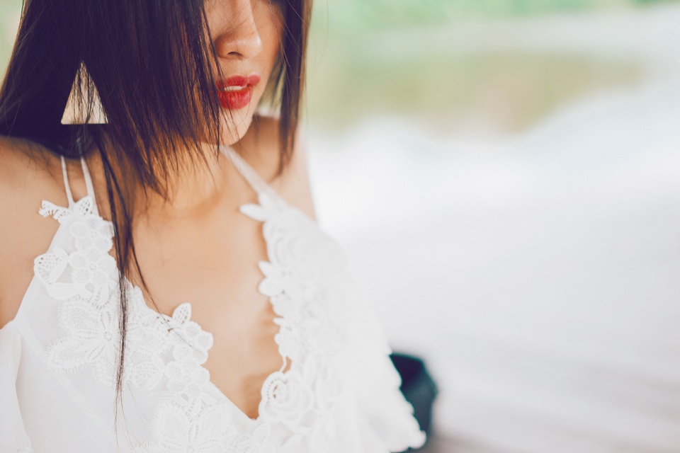 Á hậu muốn truyền đi thông điệp sống tích cực, mỗi người hãy tự biết yêu bản thân và trân trọng từng khoảnh khắc.