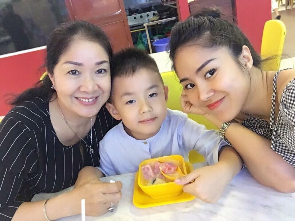 
Diễn viên Lê Phương chia sẻ hạnh phúc khi cùng đón sinh nhật của con trai
