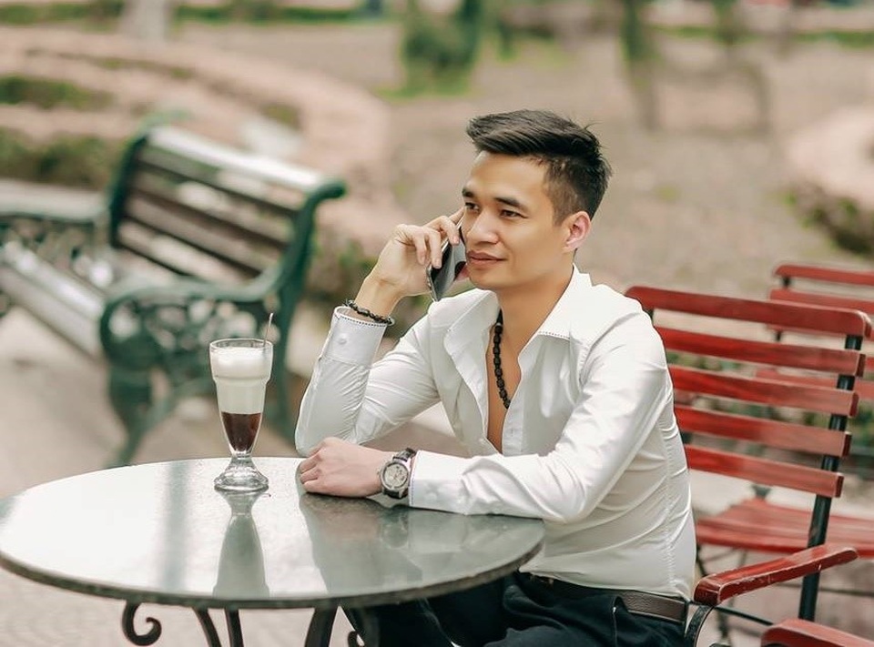 Hiện tượng mạng Lệ Rơi "lột xác" bảnh trai sau một thời gian vắng bóng - 4 Lệ Rơi ngày nay. Ảnh: Kun Mon