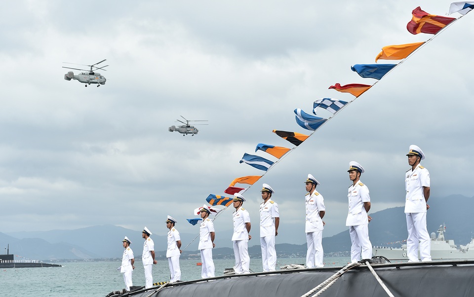 Thủ tướng: Mua tàu ngầm hiện đại để bảo vệ vững chắc chủ quyền biển, đảo - 6
Với việc hoàn thiện đội tàu ngầm, Quân chủng Hải quân có đầy đủ “5 ngôi sao biển”.