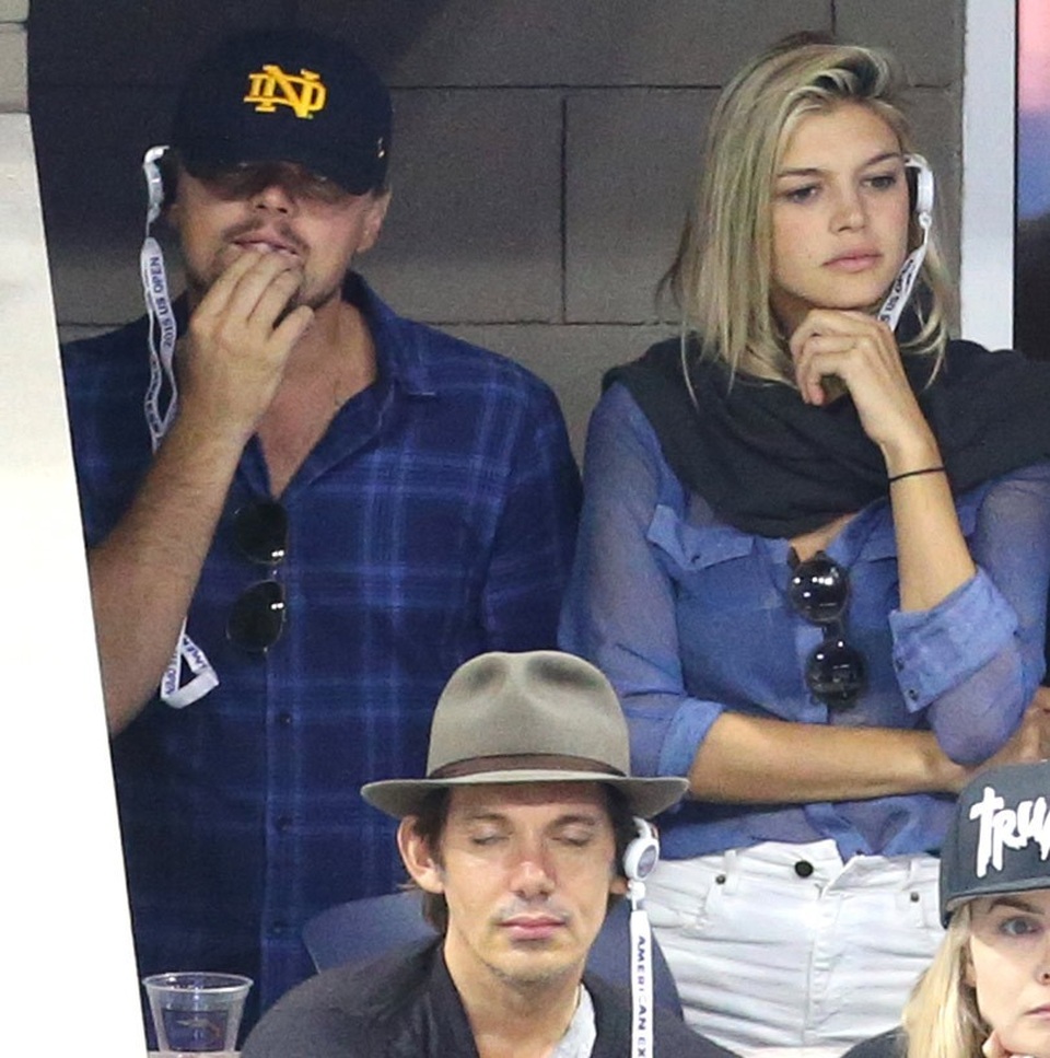 
Leonardo DiCaprio có mối tình ngắn ngủi với người mẫu áo tắm Kelly Rohrbach
