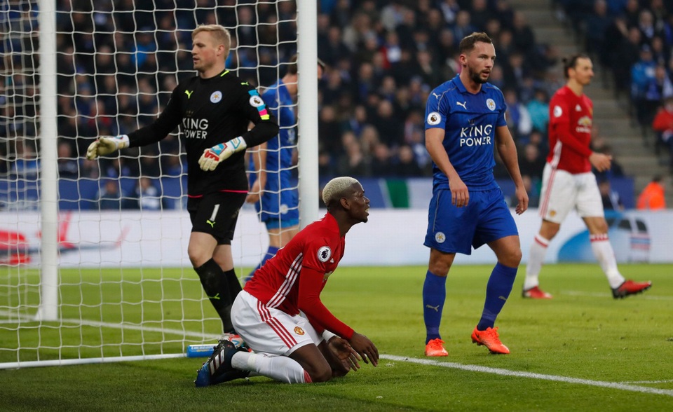 Nhìn lại chiến thắng của MU trước đương kim vô địch Leicester - 12
Sự tiếc nuối của tiền vệ người Pháp sau khi không thể ghi bàn