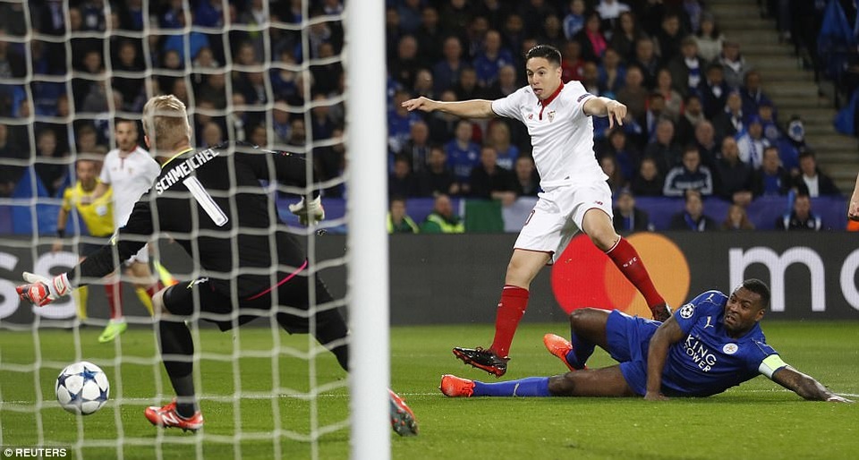 Những khoảnh khắc Leicester viết tiếp câu chuyện cổ tích ở Champions League - 12
Thủ thành Schmeichel là chốt chặn đáng tin cậy