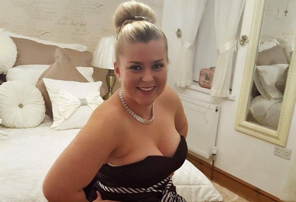 Cô gái khuyết tật bị bồ đá vì "đàn bà có một nửa" trở thành người mẫu - 1 Cô gái khuyết tật bị bồ đá vì "đàn bà có một nửa" trở thành người mẫu - 1