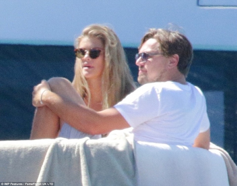 Leonardo DiCaprio chia tay bạn gái kém 17 tuổi - 5
Nam diễn viên phim Titanic đã bước qua tuổi 40 nhưng vẫn chưa có ý định kết hôn với bất cứ ai