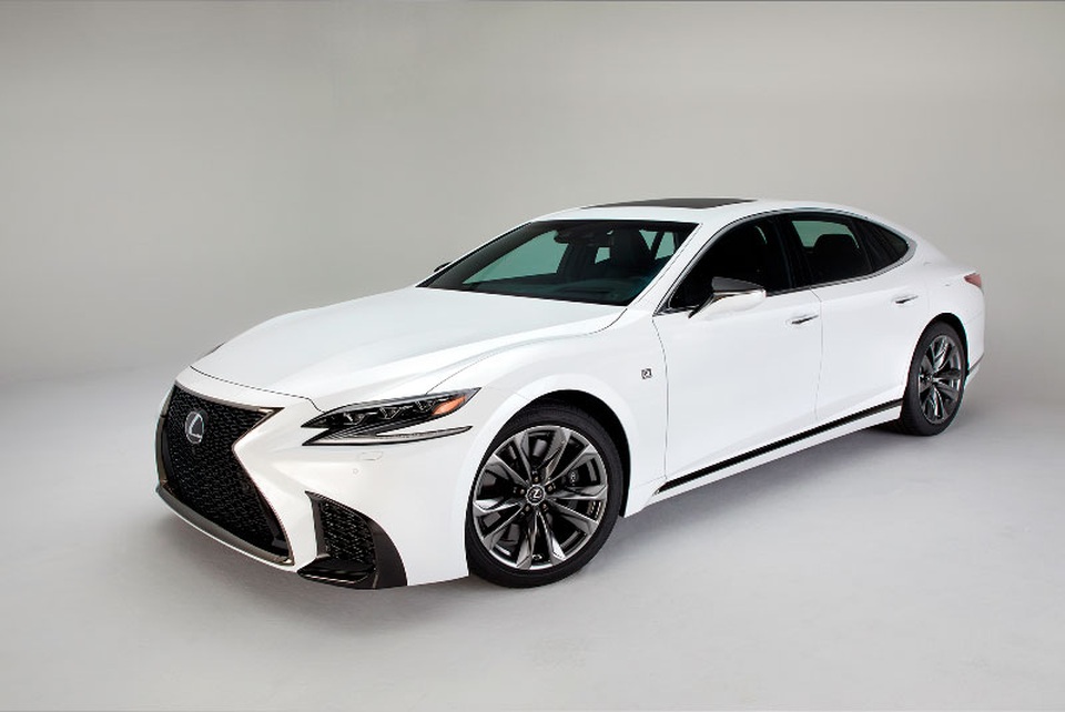 Lexus giới thiệu LS 500 phiên bản thể thao F Sport - 10 Lexus giới thiệu LS 500 phiên bản thể thao F Sport - 10