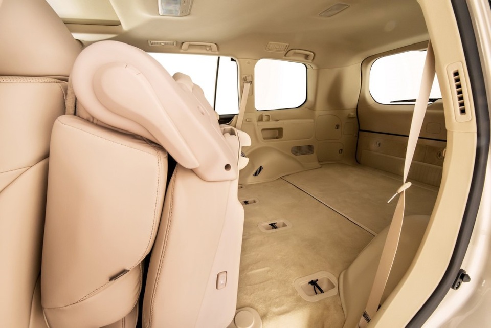 Lexus LX 570 có thêm phiên bản 5 chỗ - 6 Lexus LX 570 có thêm phiên bản 5 chỗ - 6