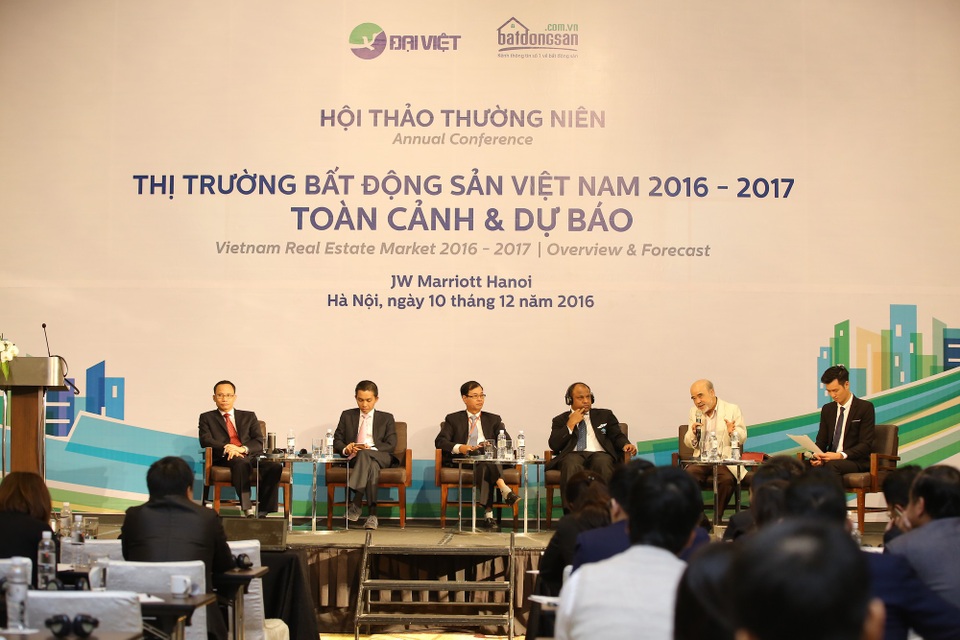 Phân khúc bất động sản nào sẽ lên ngôi trong năm 2018? - 1
Hội thảo thường niên “Thị trường bất động sản Việt Nam: Toàn cảnh và Dự báo” là cơ hội duy nhất trong năm để trực tiếp được tham vấn bởi các chuyên gia, các nhà lãnh đạo hàng đầu tại thị trường bất động sản Việt Nam và khu vực