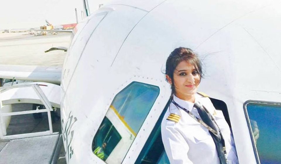 Nữ phi công Pakistan bất ngờ nổi tiếng vì xinh đẹp - 5
Tuy nhiên đại diện hãng hàng không đã lên tiếng khẳng định những hình ảnh mà Huma Liaqat thực hiện khi máy bay đã về đúng vị trí và tổ lái đã hoàn tất nhiệm vụ.