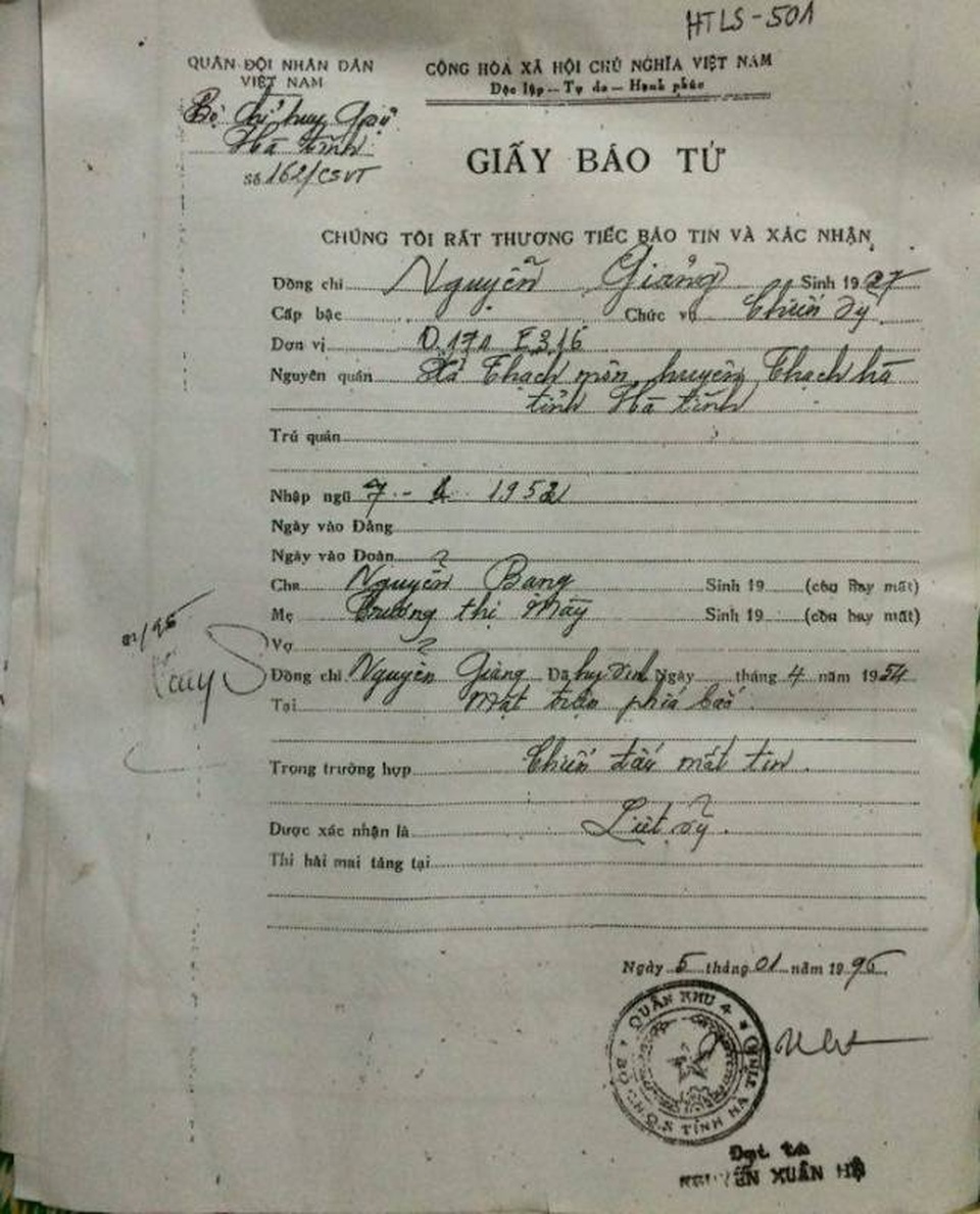 Gia đình thân nhân liệt sỹ suốt 22 năm đi đòi quyền lợi - 1
Giấy báo tử báo xác nhận ông Nguyễn Giảng đã hy sinh và được xác nhận là liệt sỹ