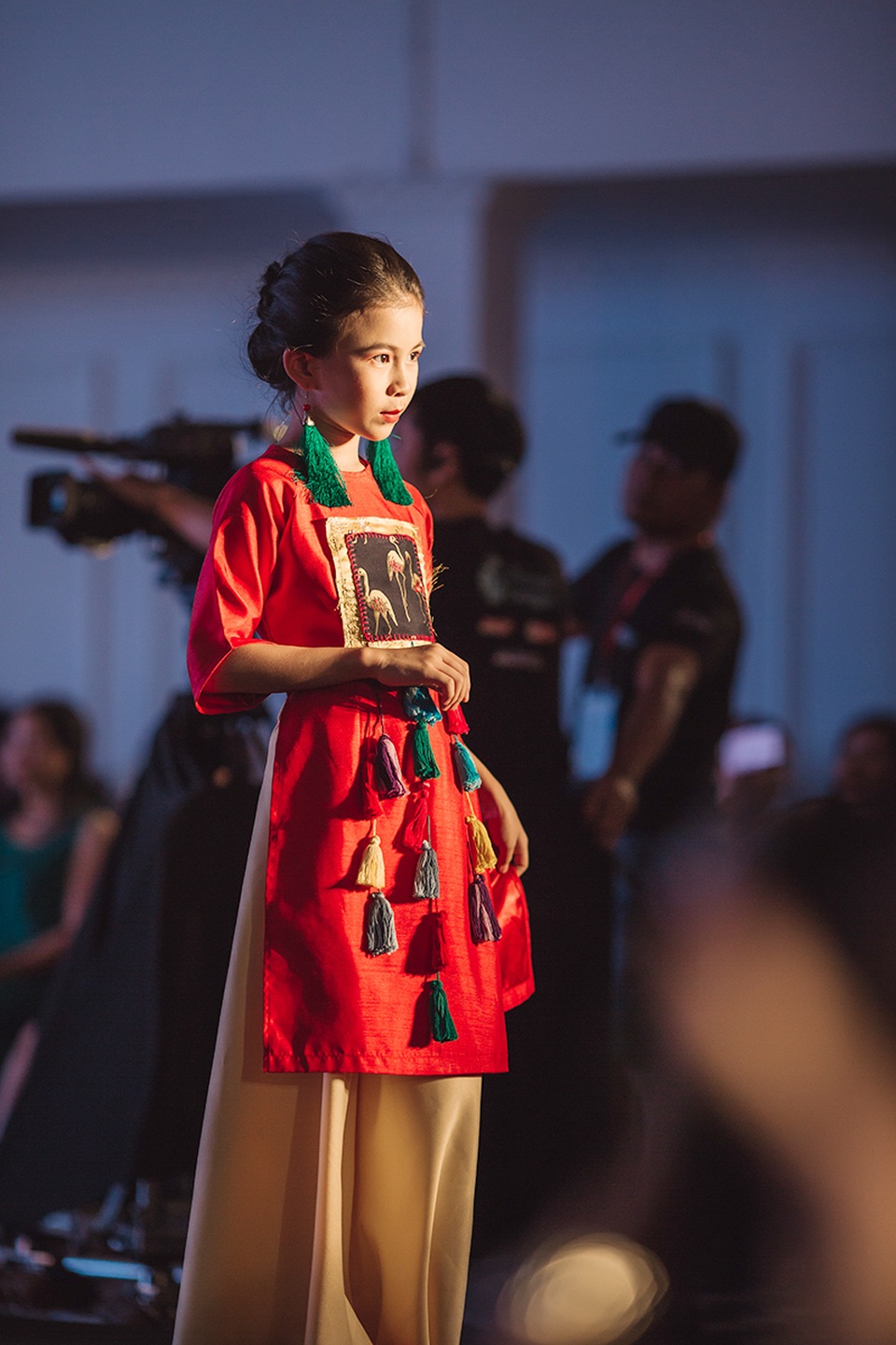 100 mẫu nhí tự tin sải bước trên sàn catwalk - 5 Sân chơi mới mà các bạn nhỏ đang tham gia có tên “Siêu sao tài năng nhí”. Qua sân chơi này, các bé có cơ hội khám phá và phát triển bản thân trong 5 lĩnh vực: mẫu nhí, MC nhí, diễn viên nhí, ca sĩ nhí và vũ công nhí…
