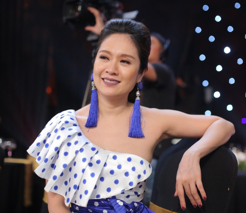 Đức Thịnh hoài nghi về tình cảm vợ chồng với Thanh Thúy - 2 Thanh Thuý tâm sự, thái độ của chồng dành cho mình lúc đó khiến cô cảm thấy như gái “chưa chồng mà chửa hoang”.