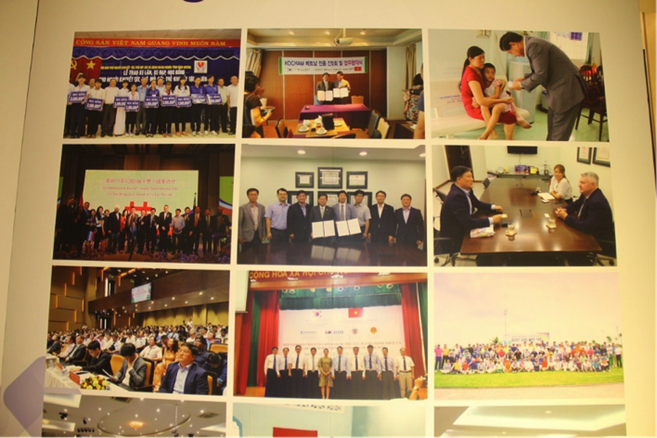 “Đêm từ thiện KOCHAM lần thứ 14" ủng hộ tiền và tặng phẩm hơn 4 tỷ đồng - 10 “Đêm từ thiện KOCHAM lần thứ 14" ủng hộ tiền và tặng phẩm hơn 4 tỷ đồng - 10