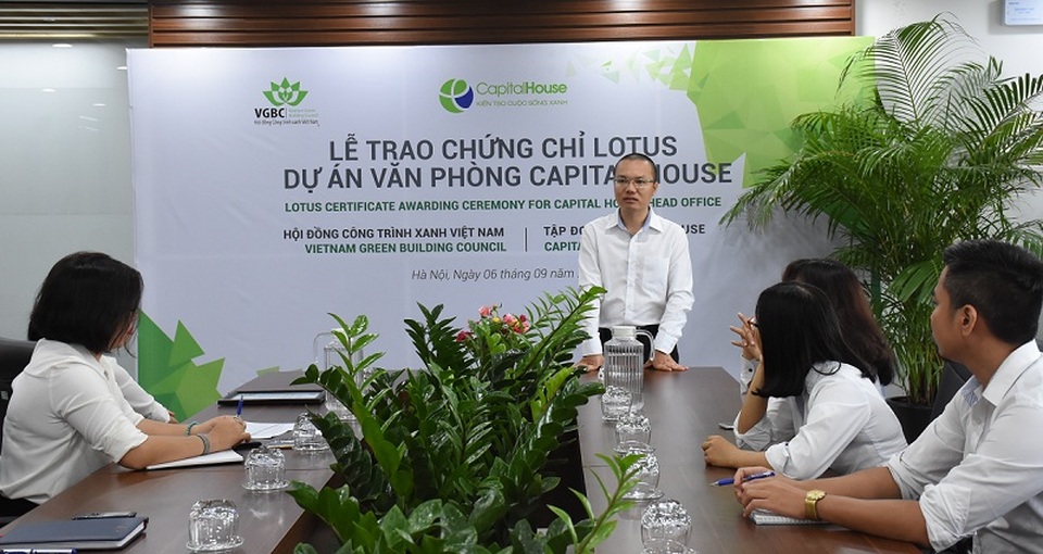 Capital House nhận chứng chỉ LOTUS cho dự án văn phòng Xanh - 2 Ông Trịnh Tùng Bách - Giám đốc Ban Nghiên cứu và Phát triển Capital House phát biểu tại Lễ trao chứng chỉ LOTUS