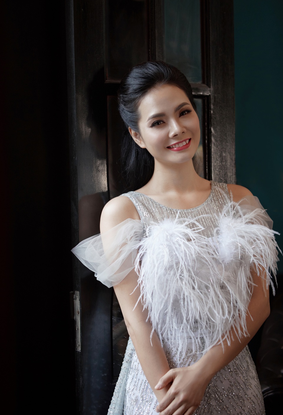 Lương Nguyệt Anh đại diện Việt Nam tham dự ABU TV Song Festival 2017 - 2 Lương Nguyệt anh cảm thấy rất vinh dự khi được là đại diện Việt nam tham dự sự kiện âm nhạc lớn.