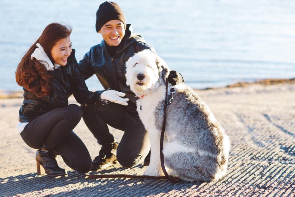 Lương Thế Thành viết những lời yêu thương dành cho vợ: Lẹ quá mới đây mà đã 1 năm rồi, ngày đi chụp hình cưới của vợ chồng nhà Tèo. Em ơi, chúng ta hãy luôn nhìn những tấm ảnh này để mỗi ngày mỗi yêu thương nhau hơn e hé.Valentine anh xin chúc vợ anh thật nhiều sức khỏe và nhiều niềm vui, mãi mãi cùng anh đi trên con đường đời này, mỗii ngày của vợ chồng mình sẽ đầy ấp những tiếng cười em hé!