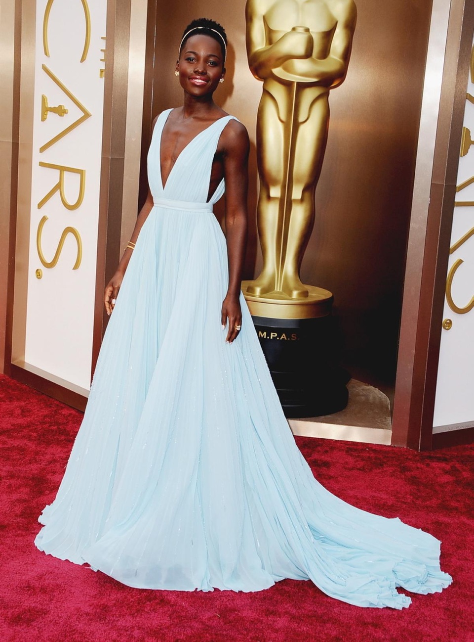9. Lupita Nyongo - đầm Prada - Nữ chính xuất sắc nhất 2014