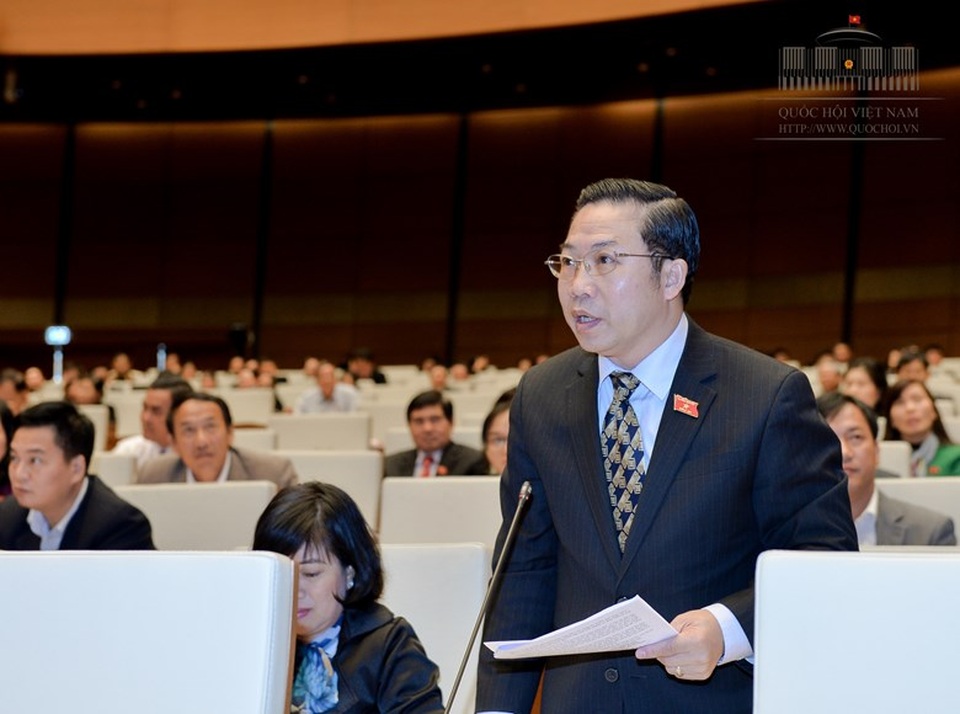 Đại biểu Quốc hội đề xuất nghiên cứu hình phạt “thiến sinh học” - 1 Đại biểu Quốc hội Lưu Bình Nhưỡng nêu quan điểm về việc xử lý tội phạm xâm hại tình dục trẻ em cũng như quan điểm xử lý hình sự với trẻ em phạm tội.