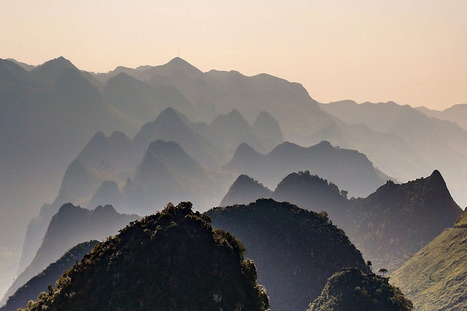Sương sớm trên đèo Mã Pí Lèng