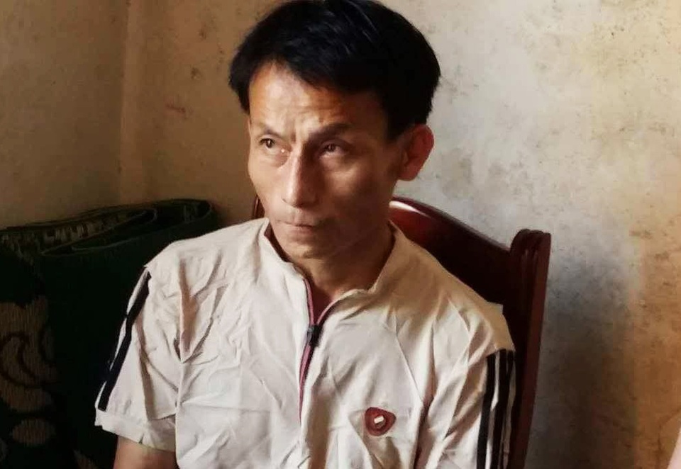 Bắt đối tượng người Lào mang ma túy vào Việt Nam - 1 Vừ Nênh Khư tại cơ quan cảnh sát điều tra Công an huyện Quế Phong