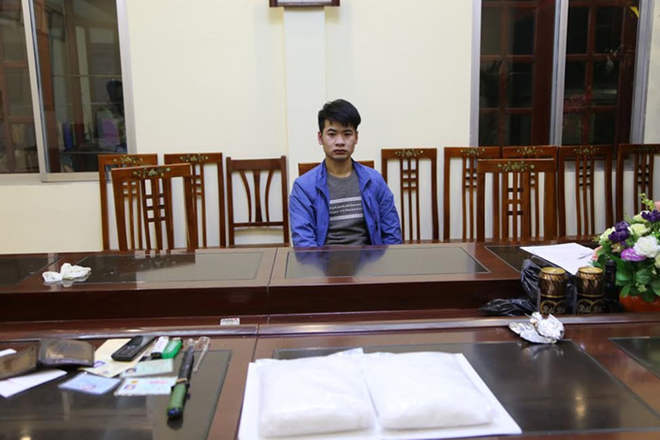 Đối tượng Thi Minh Tuấn bị bắt giữ cùng tang vật