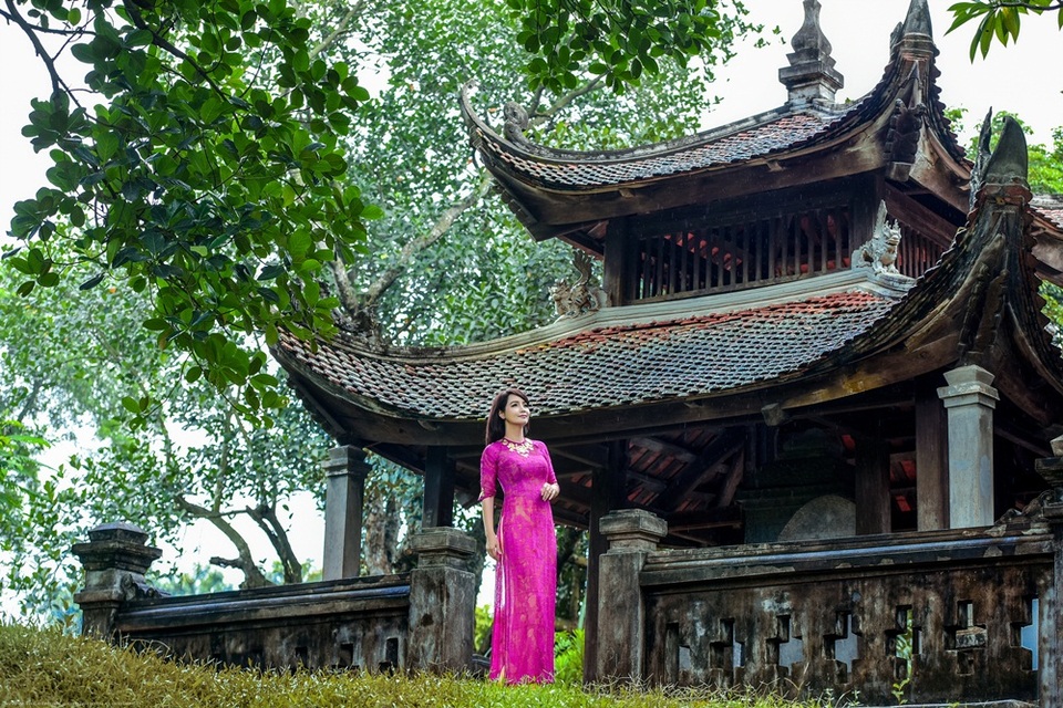 Mai Thu Huyền tiết lộ từng được NSND Hoàng Dũng chấm thi nhan sắc tuổi 15 - 20 Mai Thu Huyền tiết lộ từng được NSND Hoàng Dũng chấm thi nhan sắc tuổi 15 - 20