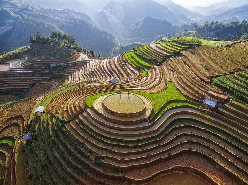 Việt Nam đẹp nao lòng khi nhìn từ trên cao - 12
Mâm xôi Mù Cang Chải