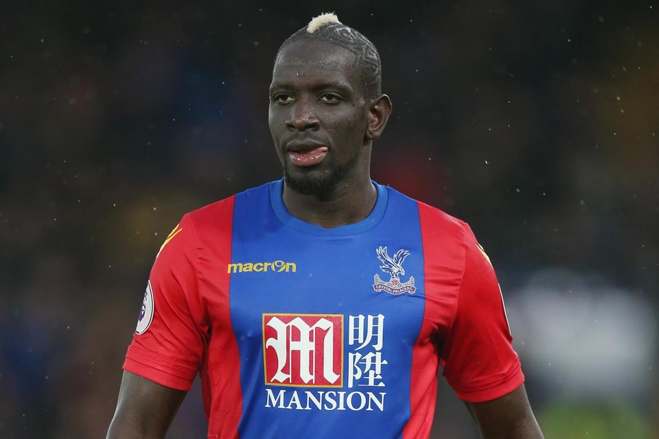 Mùa giải trước, Mamadou Sakho đã thi đấu khá thành công cho Crystal Palace theo hợp đồng cho mượn. Tuy nhiên, mãi tới ngày cuối “chợ Hè”, CLB thành London mới chi ra 26 triệu bảng để mua đứt trung vệ người Pháp.