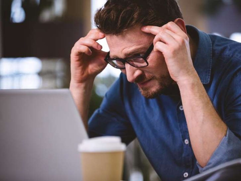 Làm gì nếu phải nhìn màn hình máy tính suốt ngày? - 1 Làm gì nếu phải nhìn màn hình máy tính suốt ngày? - 1