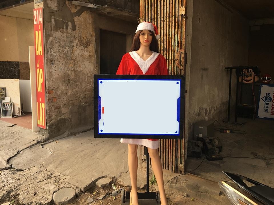 Rộ mốt manocanh quay tay, hàng cháo lòng cũng mua về hút khách - 5 Rộ mốt manocanh quay tay, hàng cháo lòng cũng mua về hút khách - 5