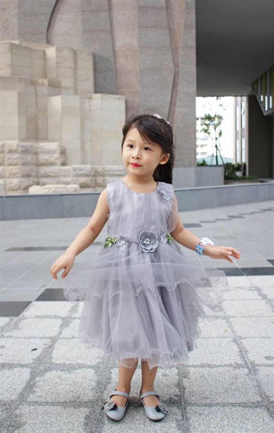 “Chi Pu phiên bản nhí” đốn tim với phong cách siêu mẫu - 13 “Chi Pu phiên bản nhí” đốn tim với phong cách siêu mẫu - 13
