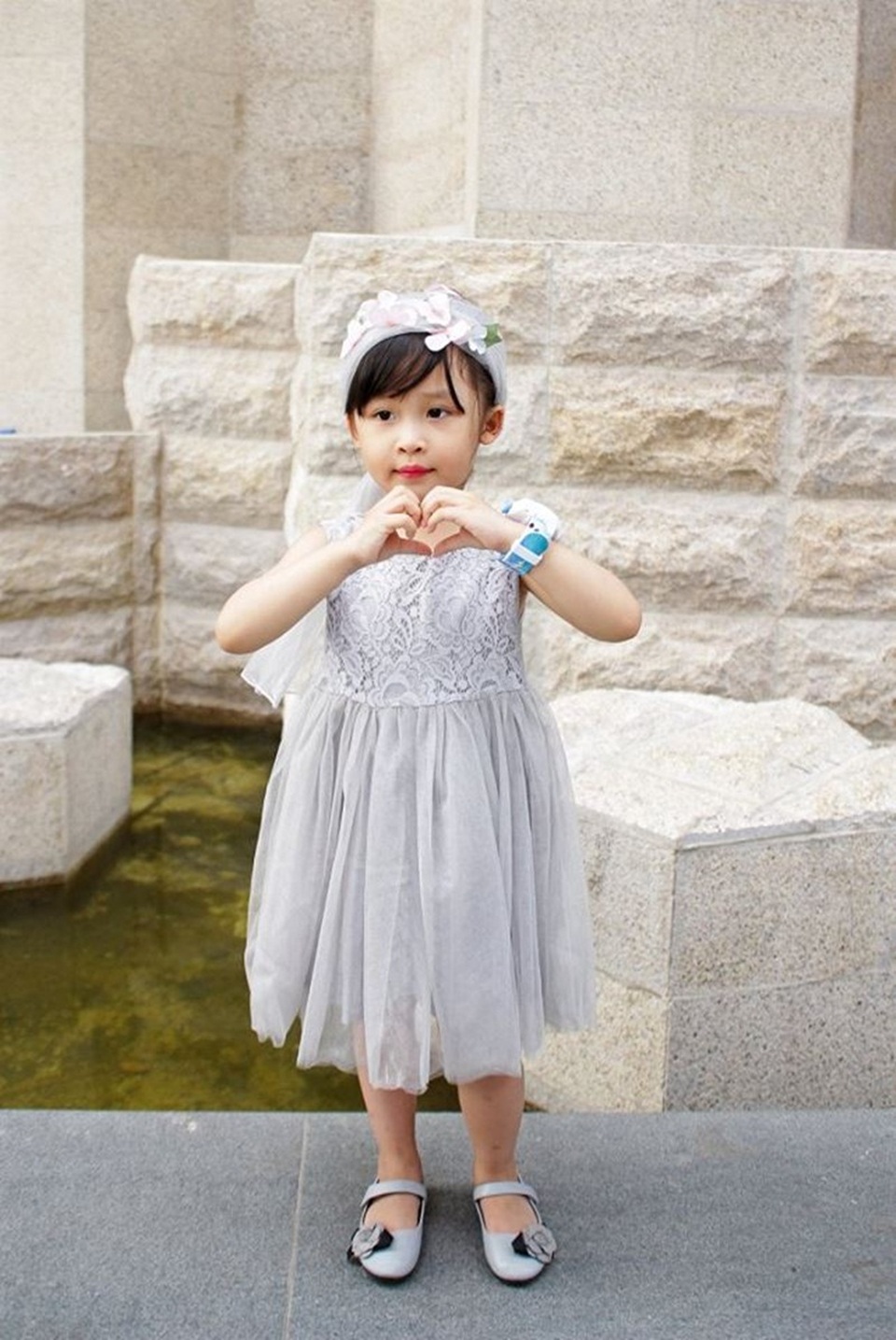 “Chi Pu phiên bản nhí” đốn tim với phong cách siêu mẫu - 7 “Chi Pu phiên bản nhí” đốn tim với phong cách siêu mẫu - 7
