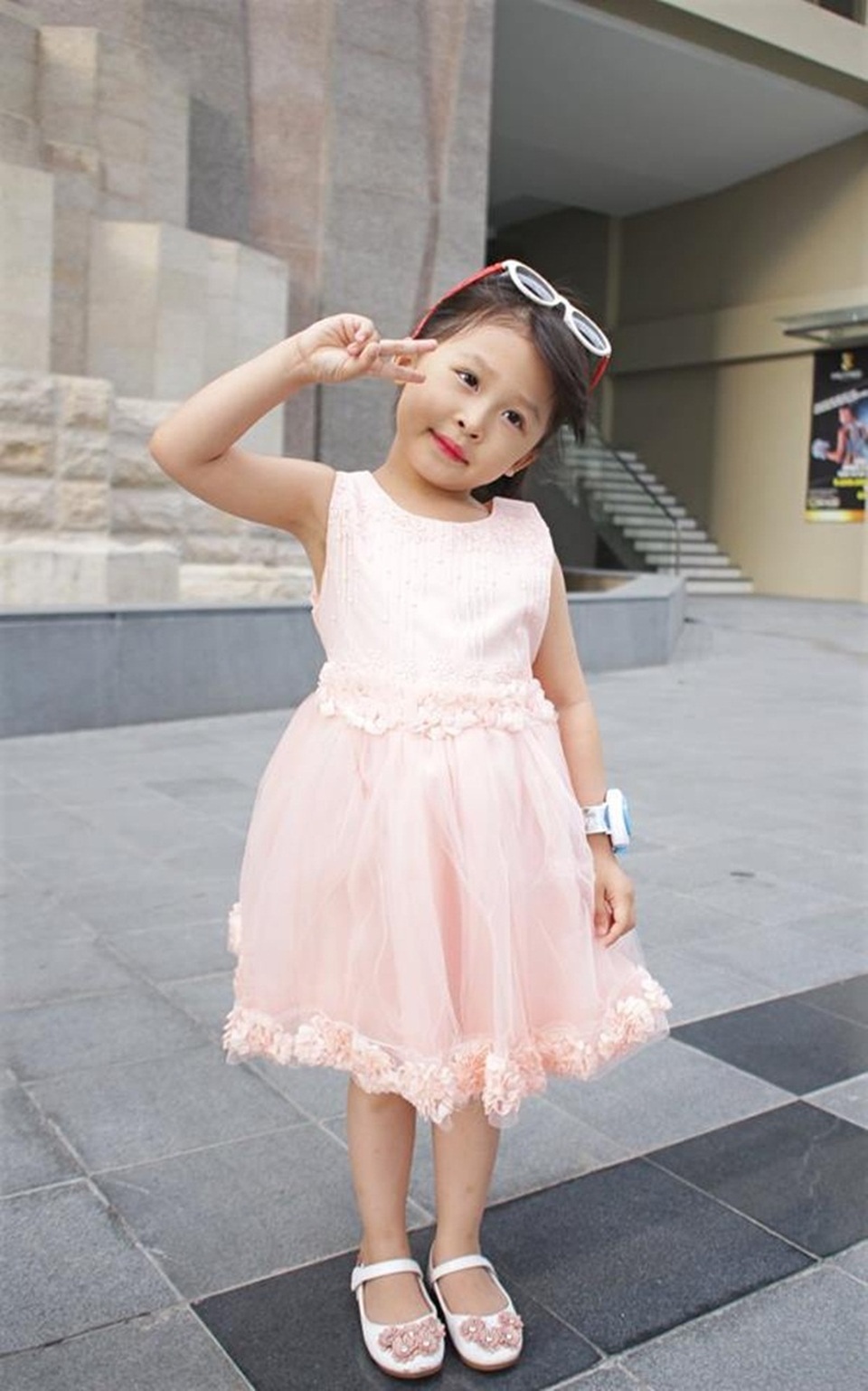 “Chi Pu phiên bản nhí” đốn tim với phong cách siêu mẫu - 9 “Chi Pu phiên bản nhí” đốn tim với phong cách siêu mẫu - 9