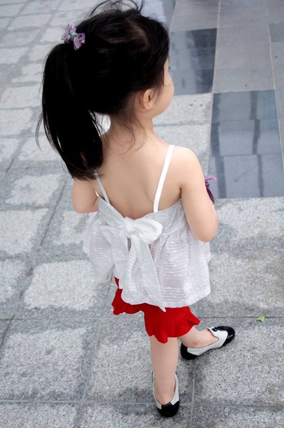 “Chi Pu phiên bản nhí” đốn tim với phong cách siêu mẫu - 6 “Chi Pu phiên bản nhí” đốn tim với phong cách siêu mẫu - 6