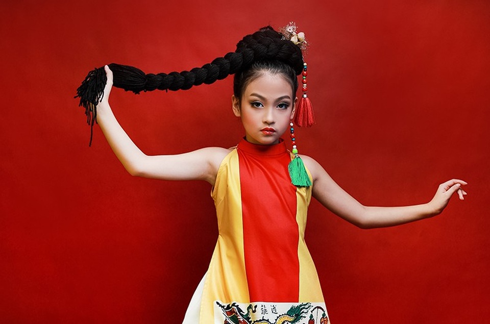 Công chúa ảnh thiếu nhi thế giới Huyền Vy luôn biết cách tạo điểm nhấn trong mỗi khung hình