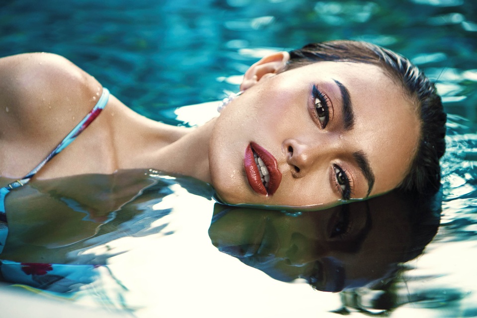 Hết hiền dịu, Quán quân Next Top Mâu Thủy "đốt mắt" với bikini - 6